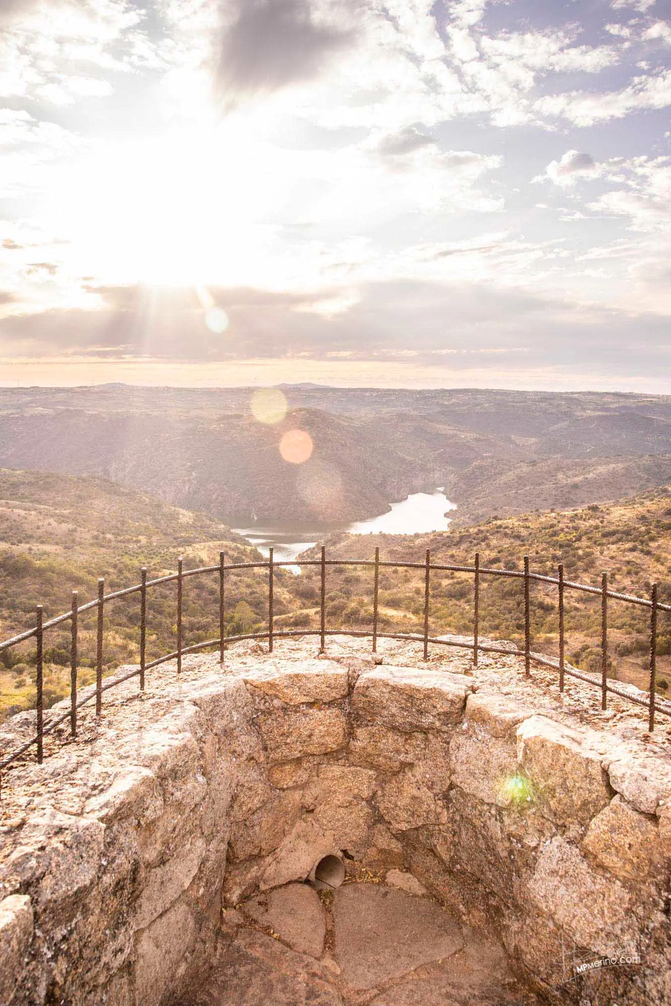 Photograph taken from the outskirts of Fermoselle, in the province of Zamora